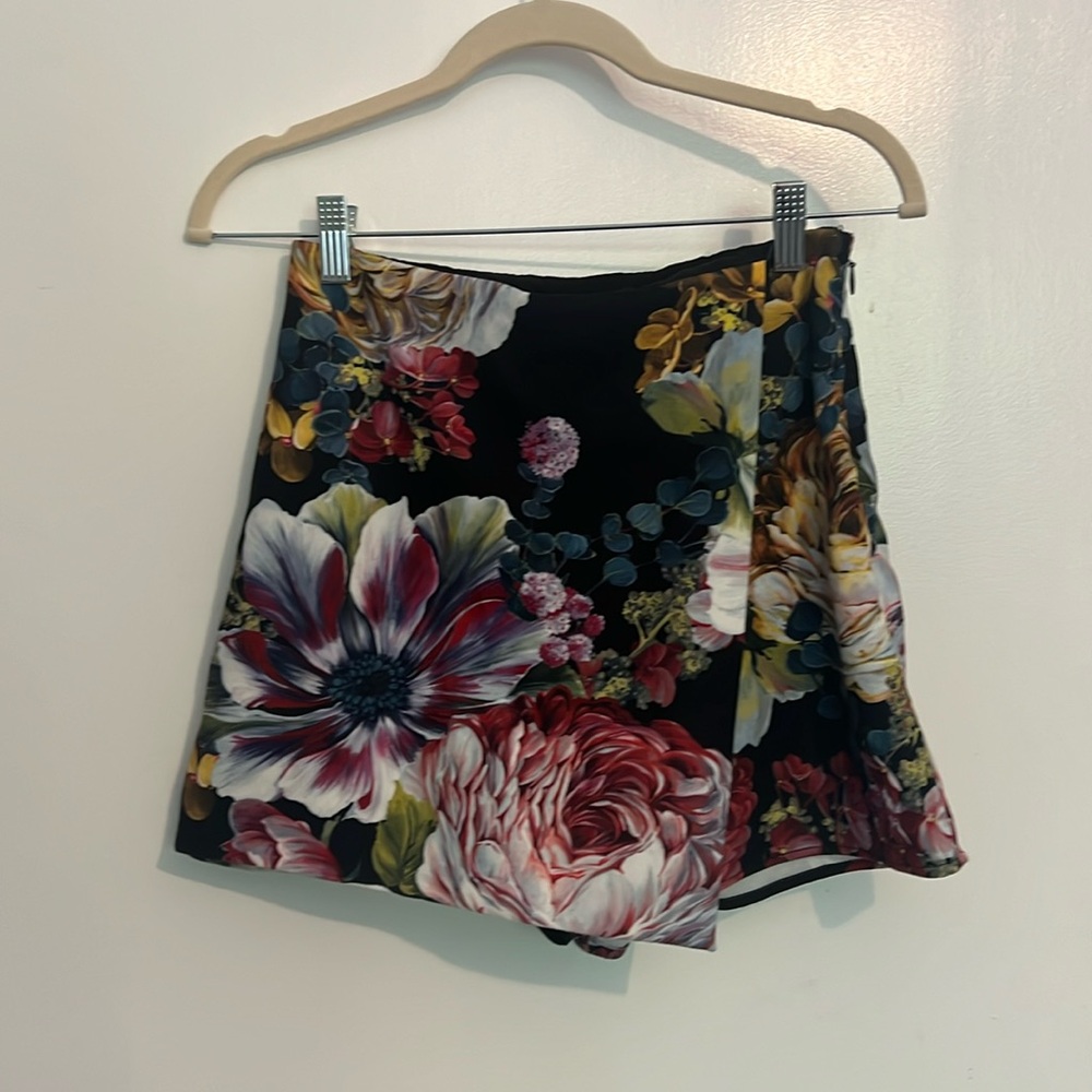 Express floral skort